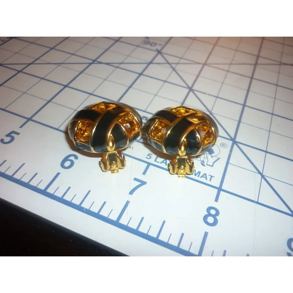 Vintage NOS Sue Ellen England Black Enamel Gold Tone Crystal Clip On Earrings